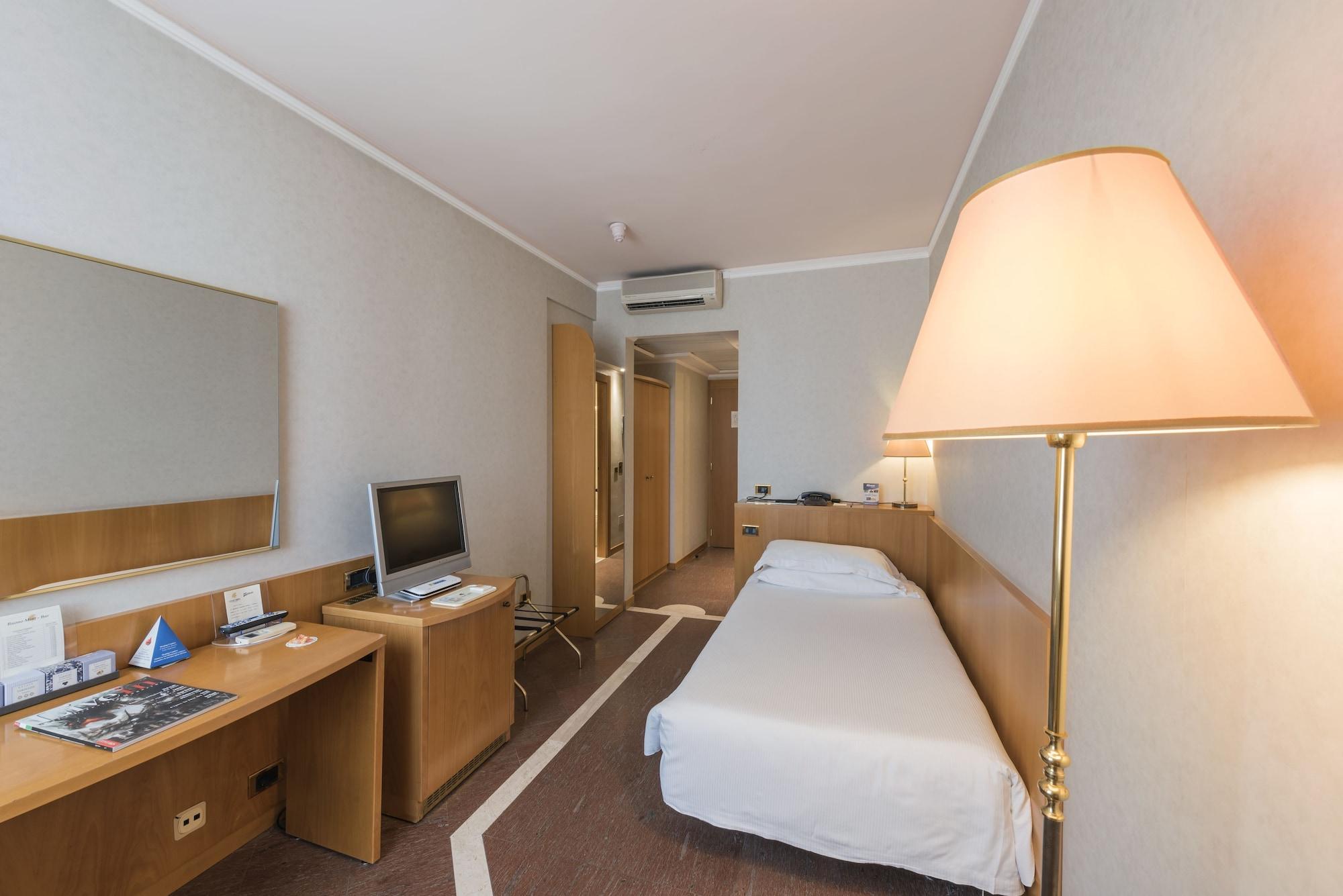 Caesar'S Hotel Cagliari Bagian luar foto