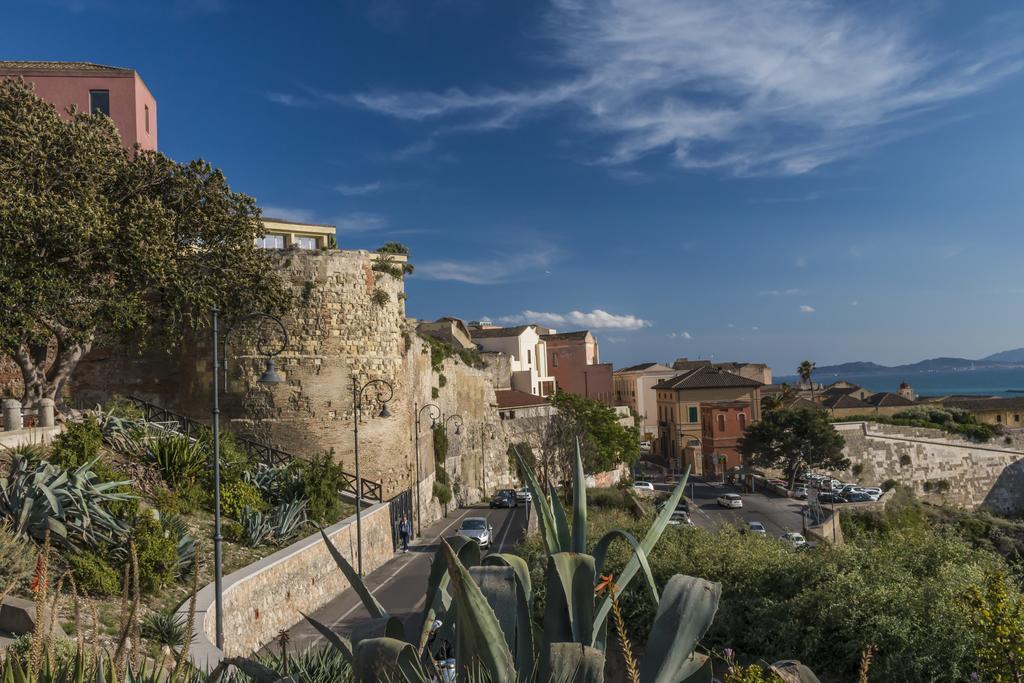 Caesar'S Hotel Cagliari Bagian luar foto