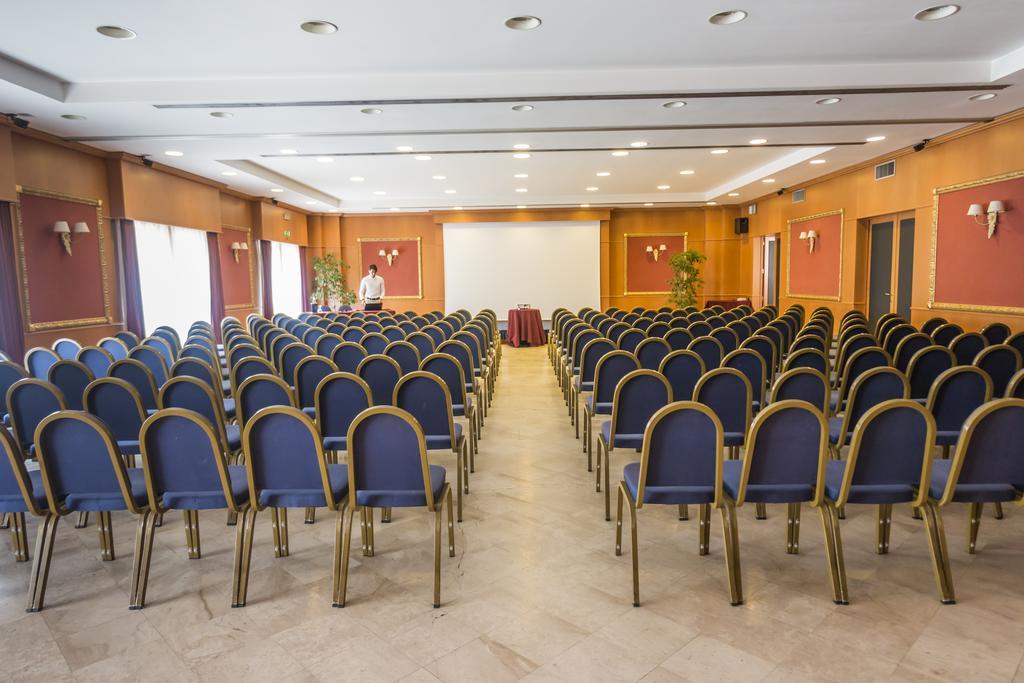 Caesar'S Hotel Cagliari Bagian luar foto