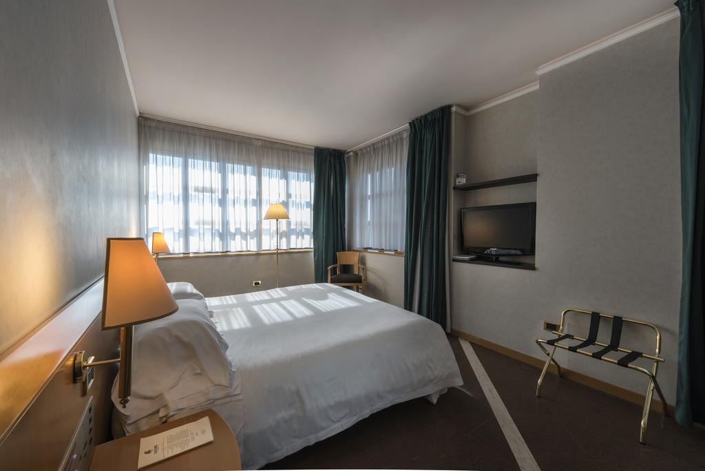 Caesar'S Hotel Cagliari Bagian luar foto