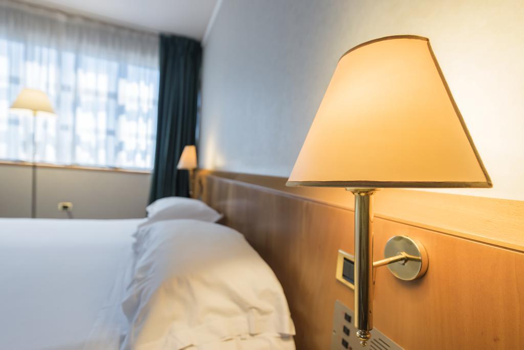 Caesar'S Hotel Cagliari Bagian luar foto