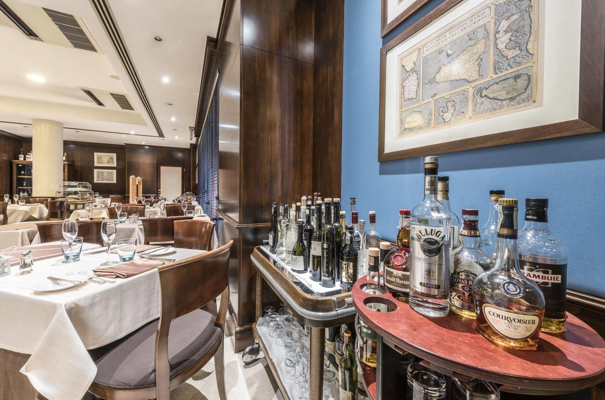 Caesar'S Hotel Cagliari Bagian luar foto