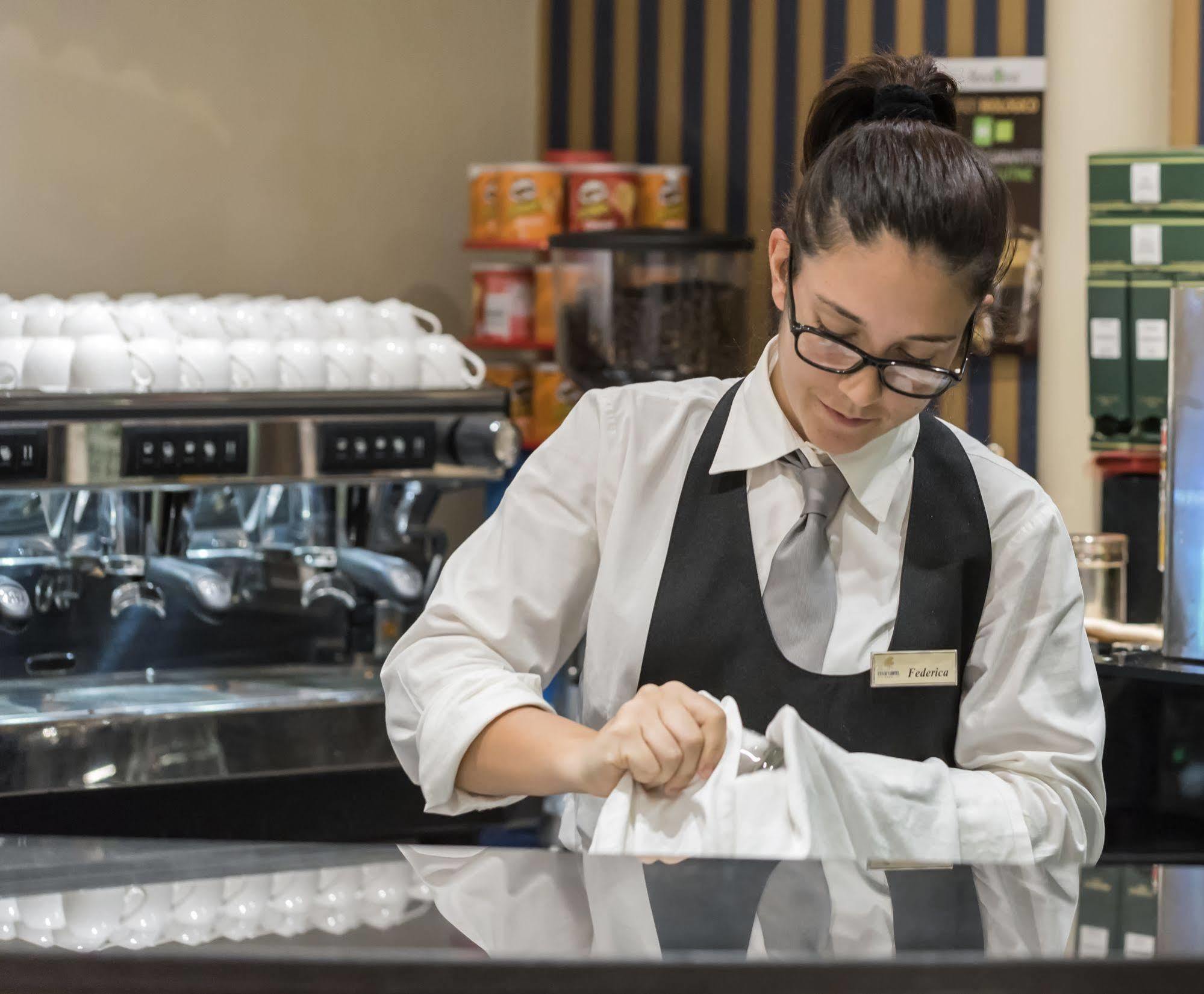 Caesar'S Hotel Cagliari Bagian luar foto