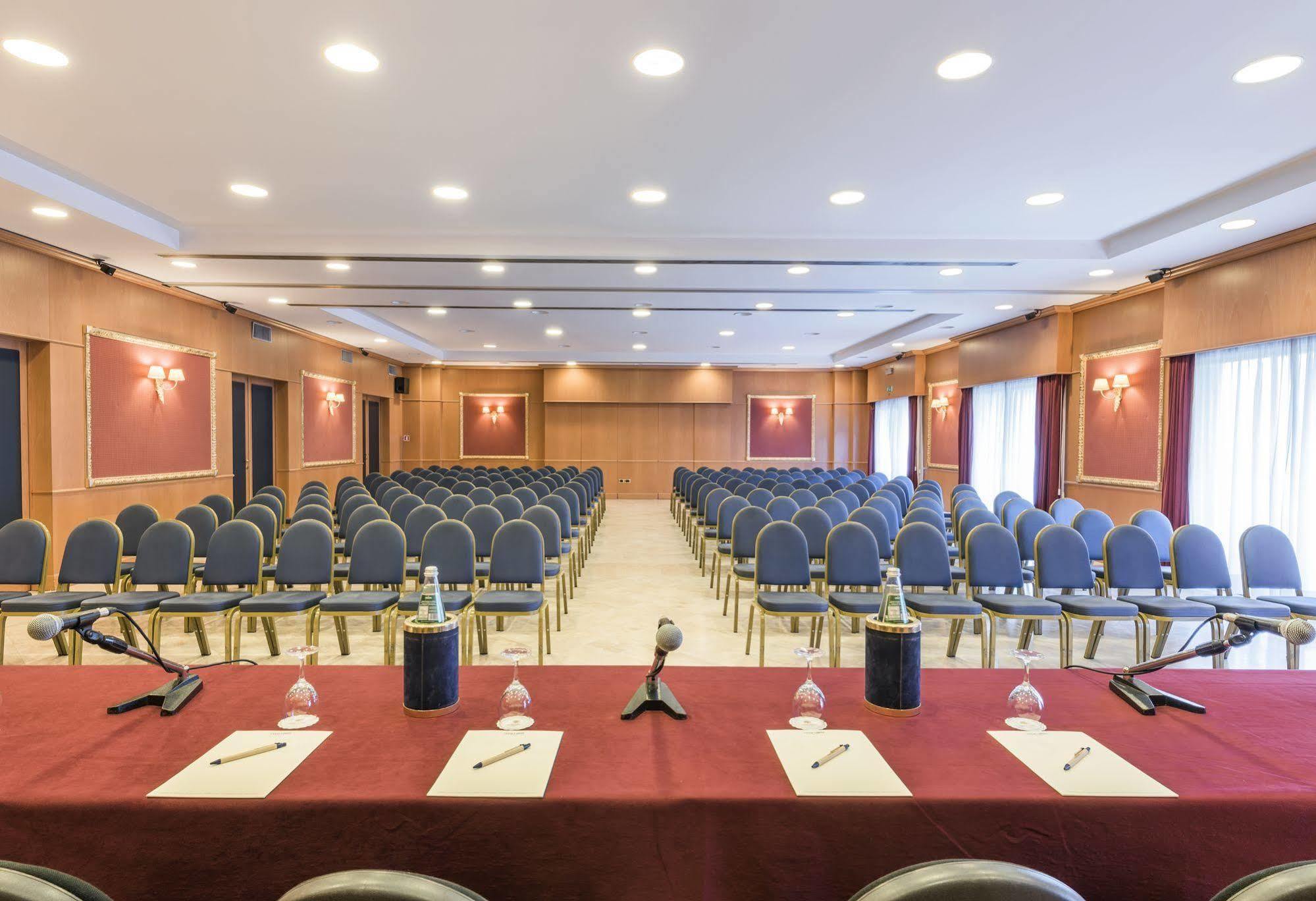 Caesar'S Hotel Cagliari Bagian luar foto